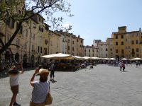 Piazza dell Anfiteatro Lucca 2 &ndash; &copy; Georg Berger (Eberhardt TRAVEL)