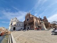Auf den Spuren von Commissario Brunetti... (Campo Santi Giovanni e Paolo) &ndash; &copy; Katrin Deutschbein (Eberhardt TRAVEL)