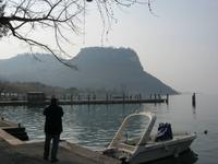 Gardasee im Dunst &ndash; &copy; Bernhard Rink (Eberhardt TRAVEL)