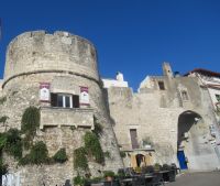 Apulien-Peschici-Castello.JPG &ndash; &copy; Marieta Beck (Eberhardt TRAVEL)
