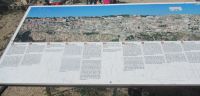 Tafel mit Sehenswürdigkeiten von Matera.JPG &ndash; &copy; Marieta Beck (Eberhardt TRAVEL)