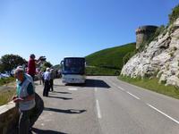 Cap Corse - Bus am Losse Turm &ndash; &copy; Claudia Bernhardt (Eberhardt TRAVEL)