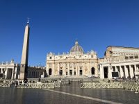 am Petersdom &ndash; &copy; Mathias Schirmer (Eberhardt TRAVEL)