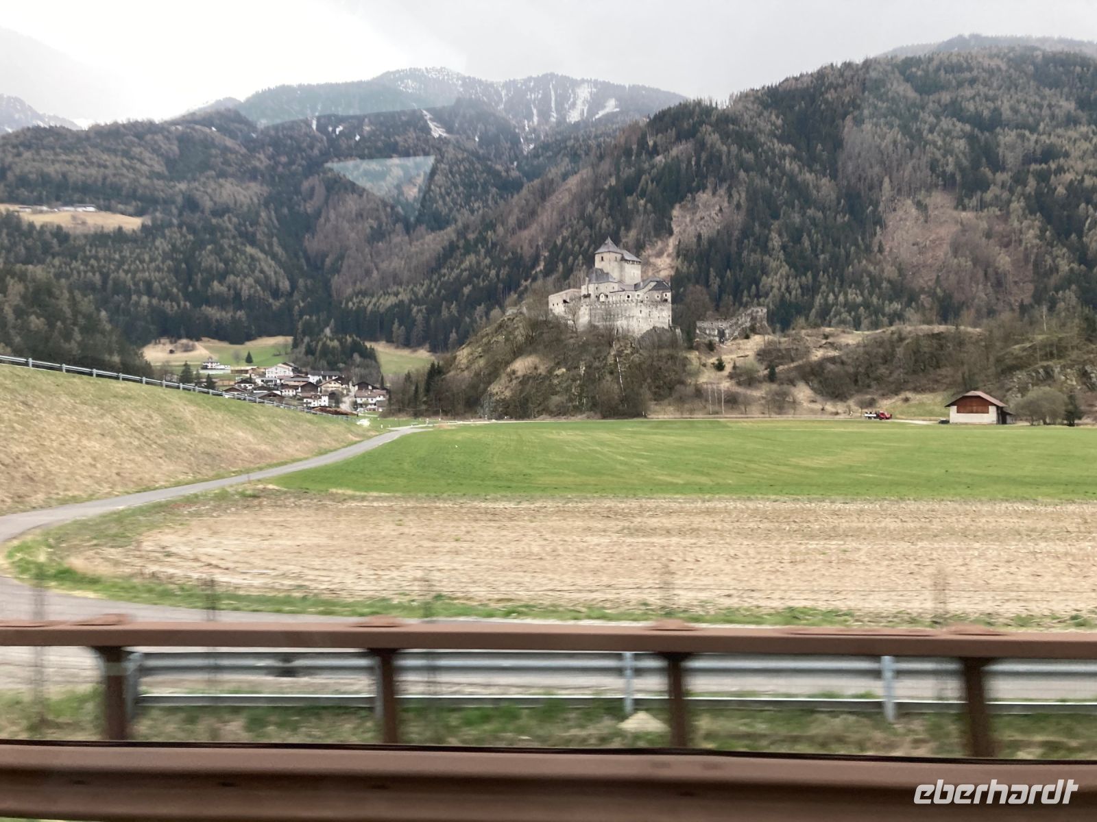 2. Reisetag – Weiterfahrt nach Montecatini Terme in der Toskana – Burg Reifenstein bei Sterzing &ndash; &copy; Andreas Wolfsteller (Eberhardt TRAVEL)