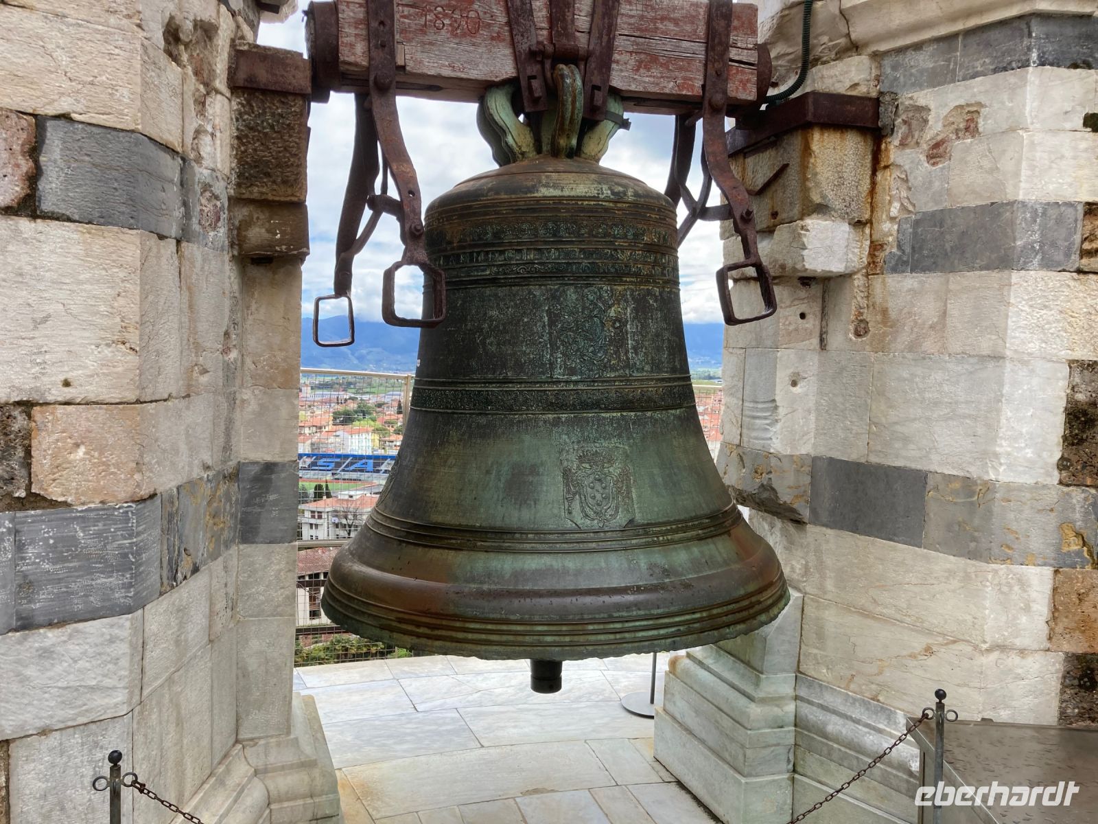 5. Reisetag – Besuch von Pisa – Glocke auf dem Schiefen Turm &ndash; &copy; Andreas Wolfsteller (Eberhardt TRAVEL)