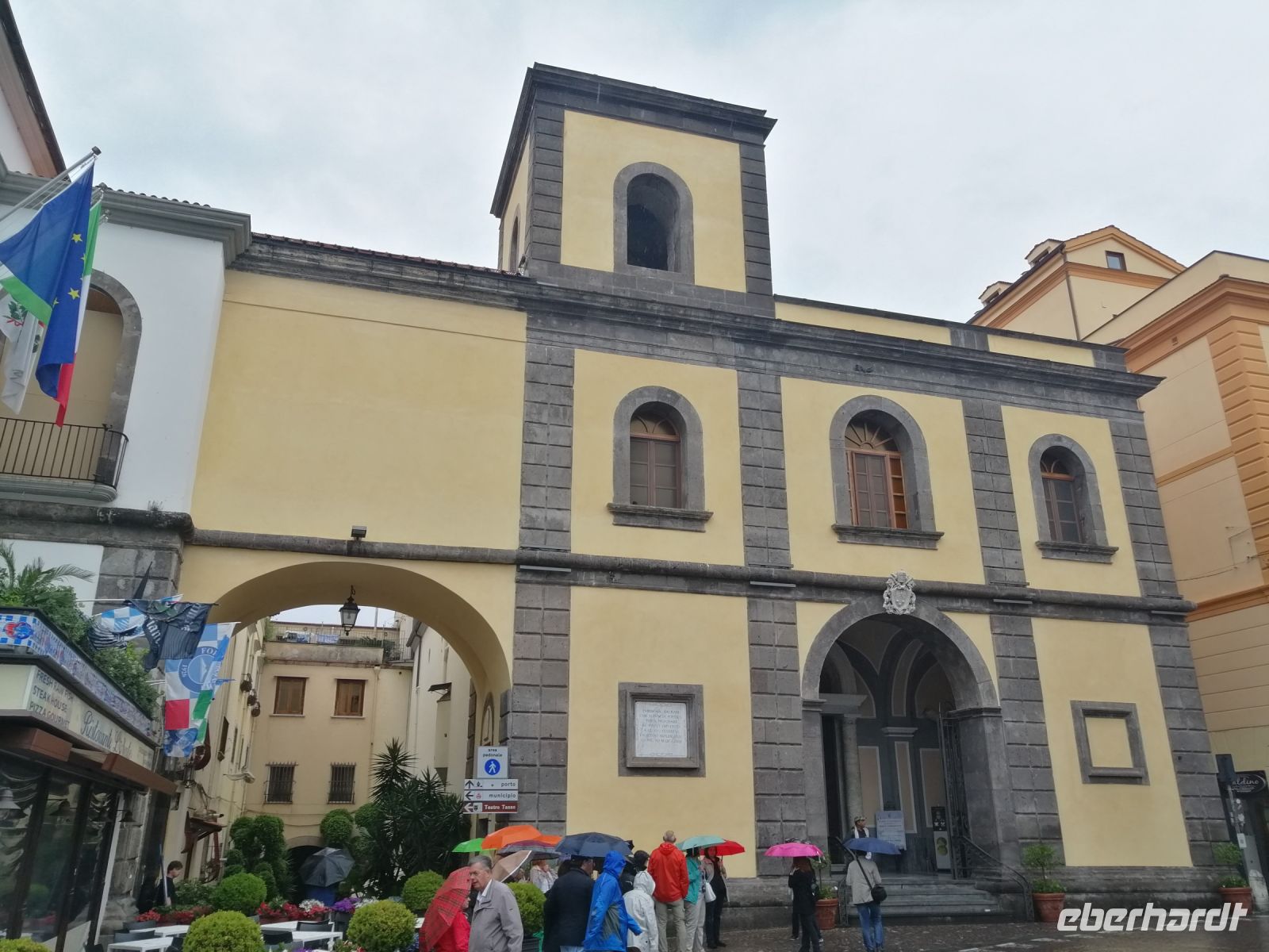 Basilika Sant Antonino in Sorrent &ndash; &copy; Andrej Kulikov (Eberhardt TRAVEL)