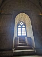Fenster im Castell del Monte &ndash; &copy; Simone Willner (Eberhardt TRAVEL)