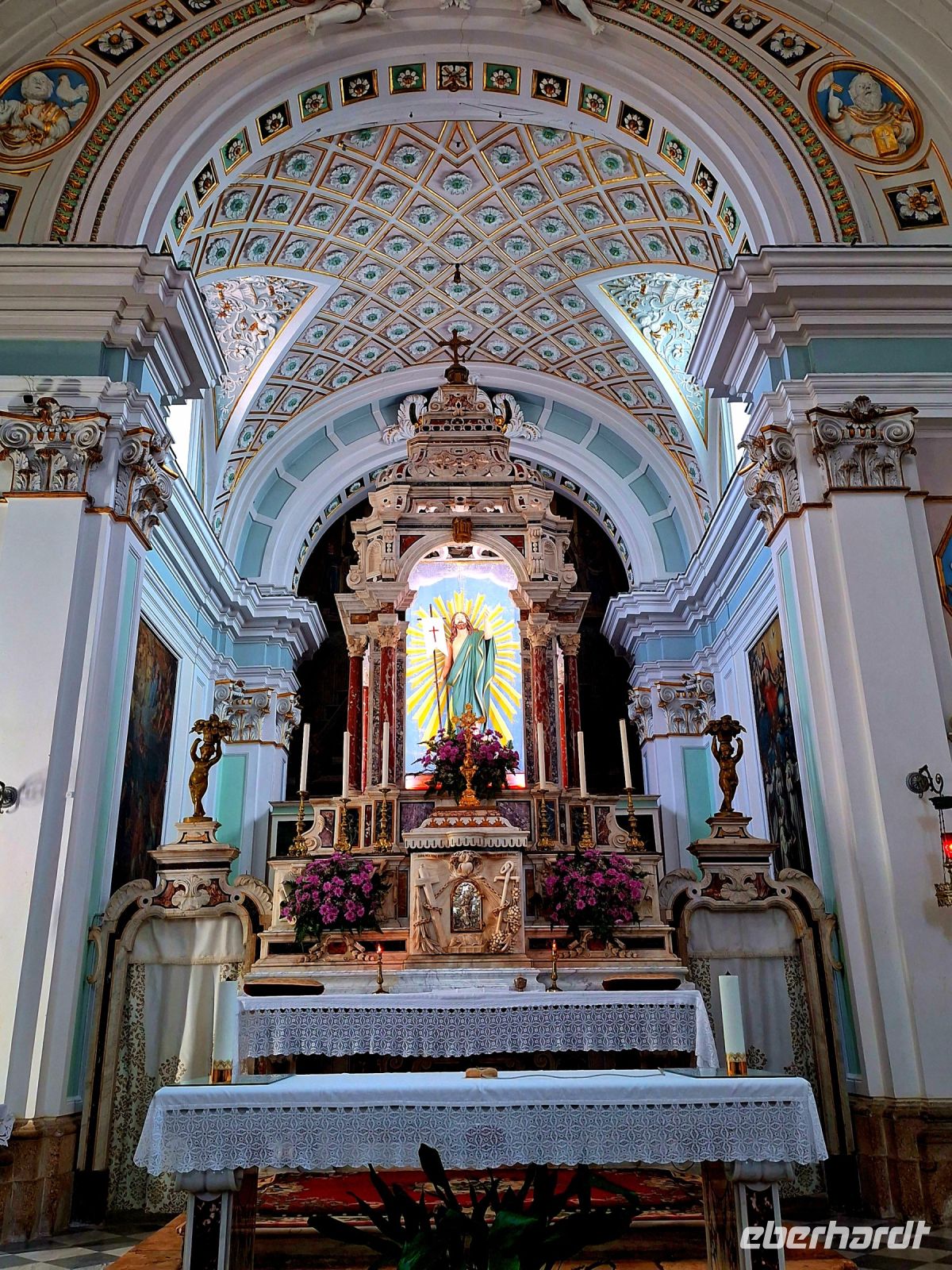 049 Kalabrien Soriano Kirche  &ndash; &copy; Heike Jack (Eberhardt TRAVEL)