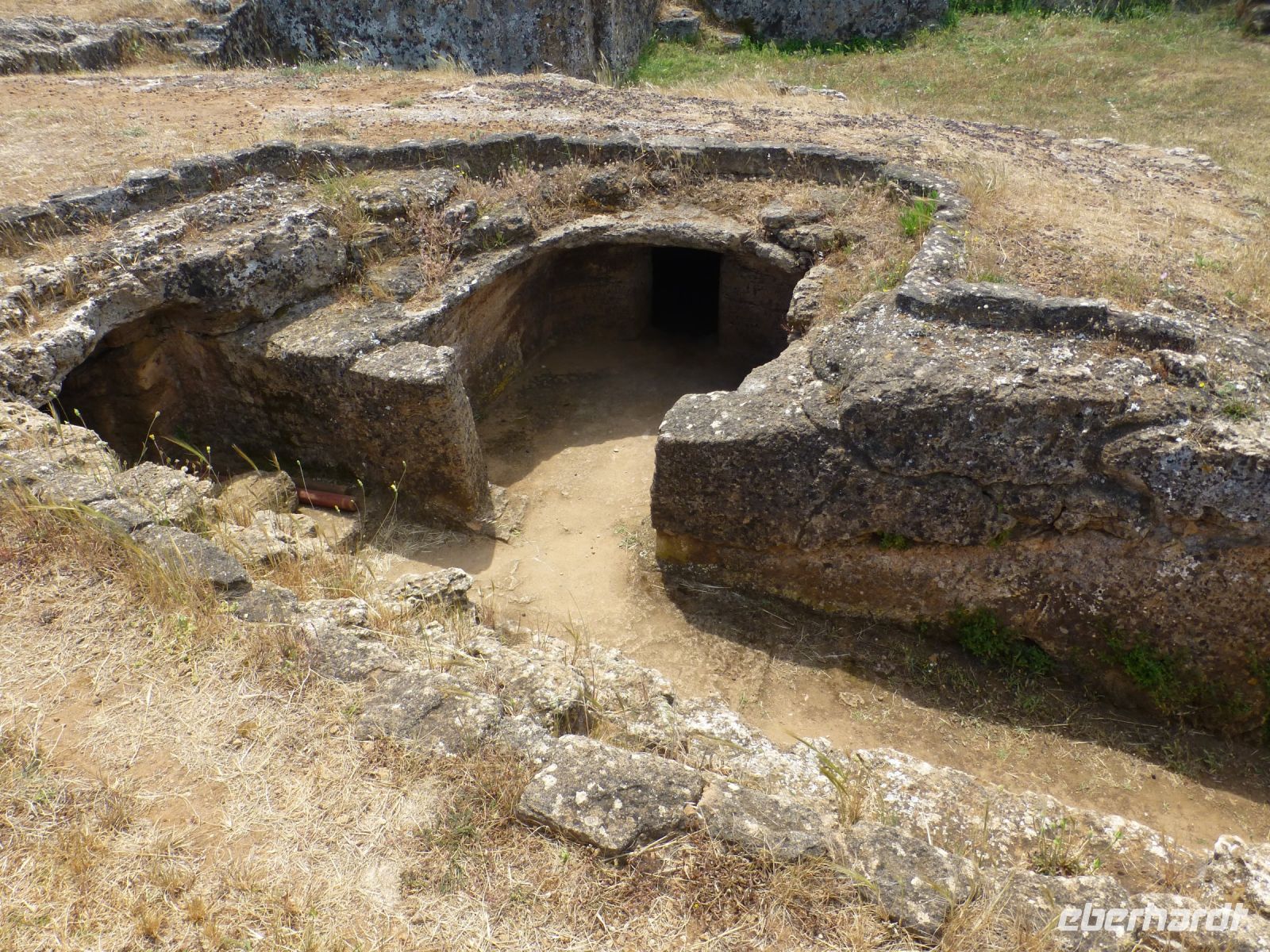 Bestattungsform vor über 4000 Jahren &ndash; &copy; Vivian Kreft (Eberhardt TRAVEL)