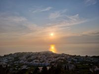 Wenn bei Capri die rote Sonne im Meer versinkt... &ndash; &copy; Katrin Deutschbein (Eberhardt TRAVEL)