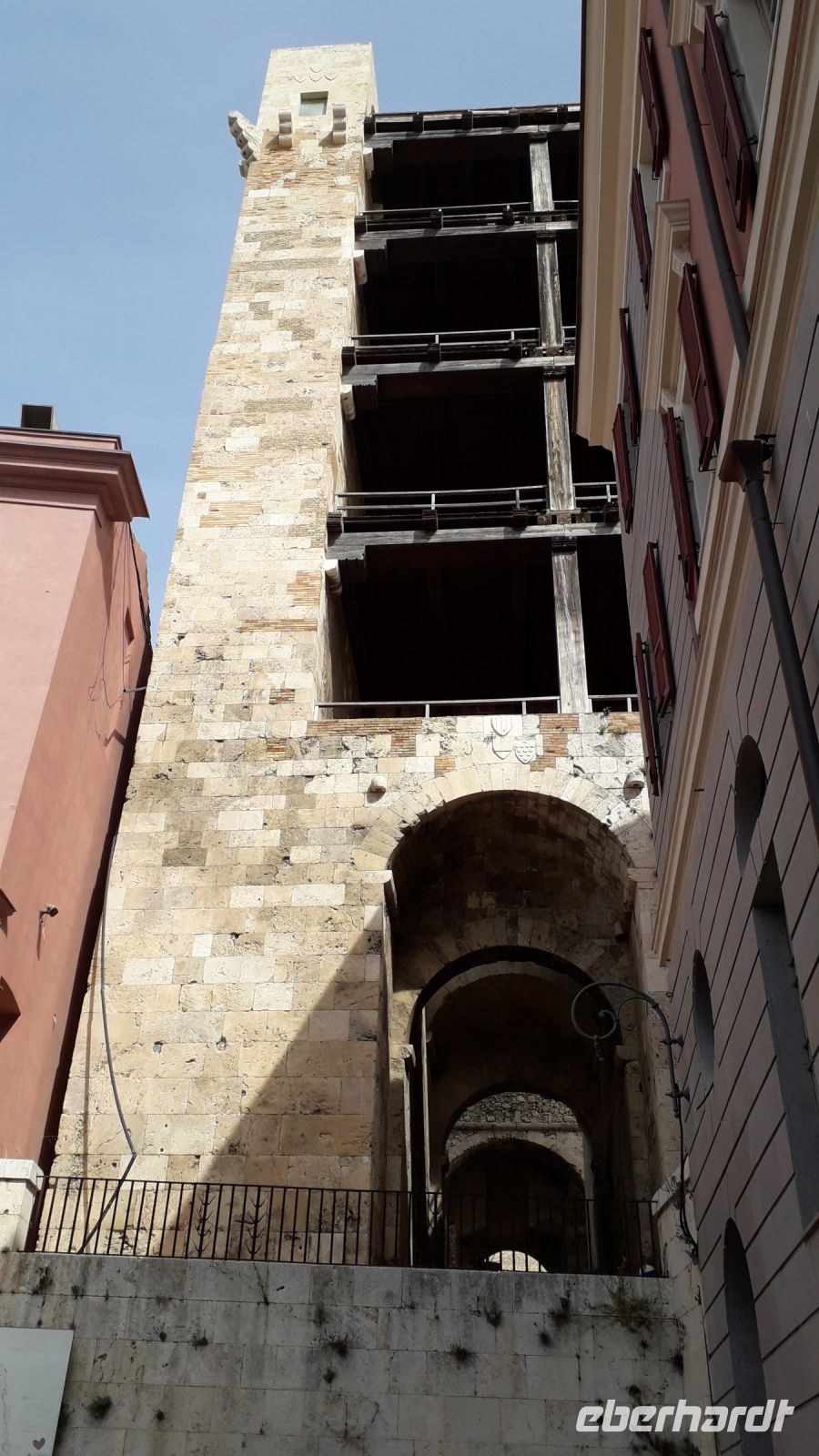 Eines der Türme im Burgviertel Cagliaris &ndash; &copy; Julia Kies (Eberhardt TRAVEL)