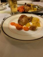 Abendessen &ndash; &copy; Gerold Achim Adamietz (Eberhardt TRAVEL)