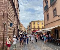 Piazza Costituzione &ndash; &copy; Gerold Achim Adamietz (Eberhardt TRAVEL)