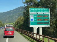 Tankpreisanzeige! &ndash; &copy; Gerold Achim Adamietz (Eberhardt TRAVEL)