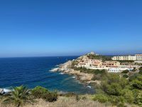 vor dem Hotel &ndash; &copy; Gerold Achim Adamietz (Eberhardt TRAVEL)