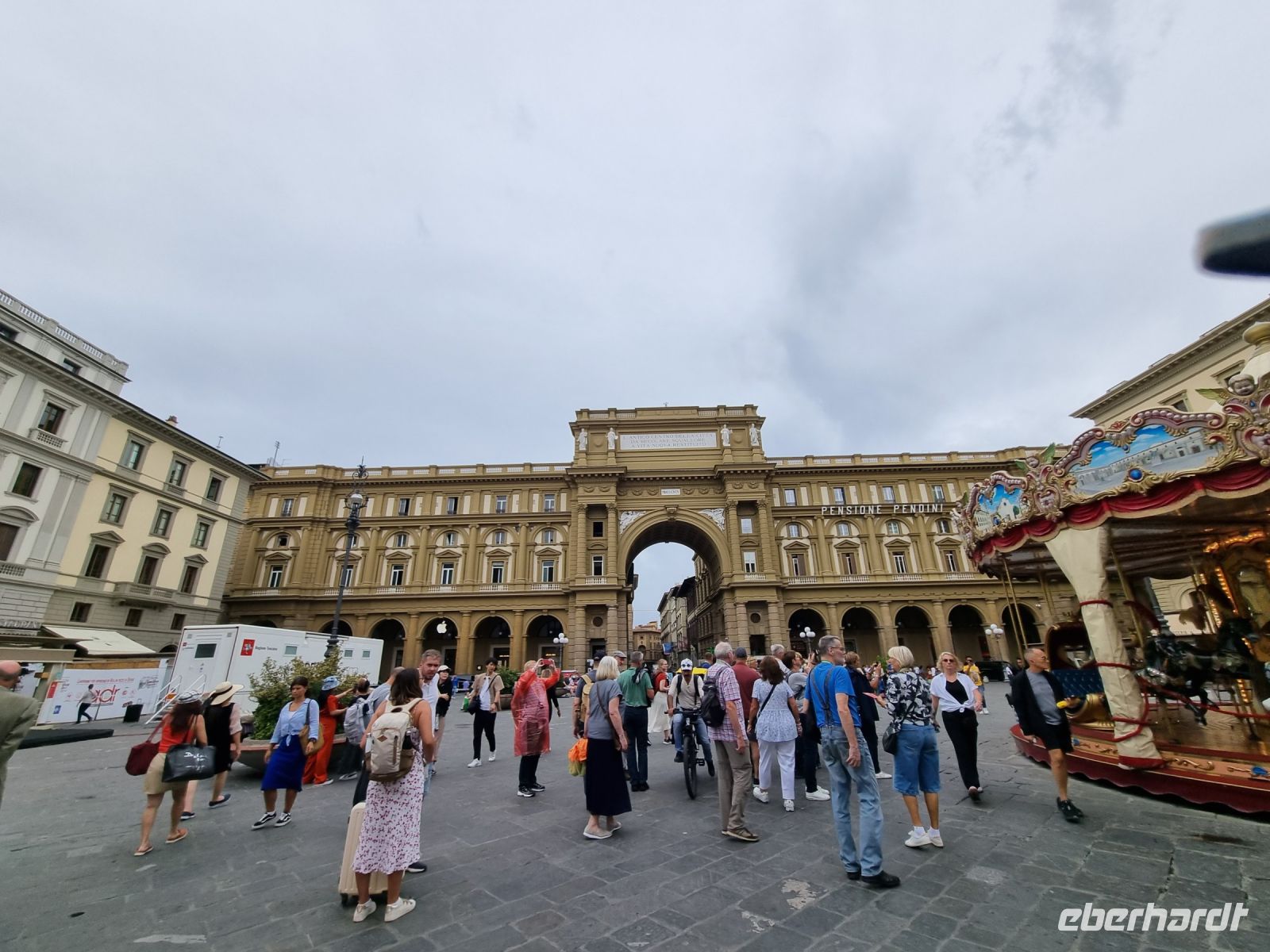 Florenz - Piazza della Repubblica &ndash; &copy; Katrin Deutschbein (Eberhardt TRAVEL)