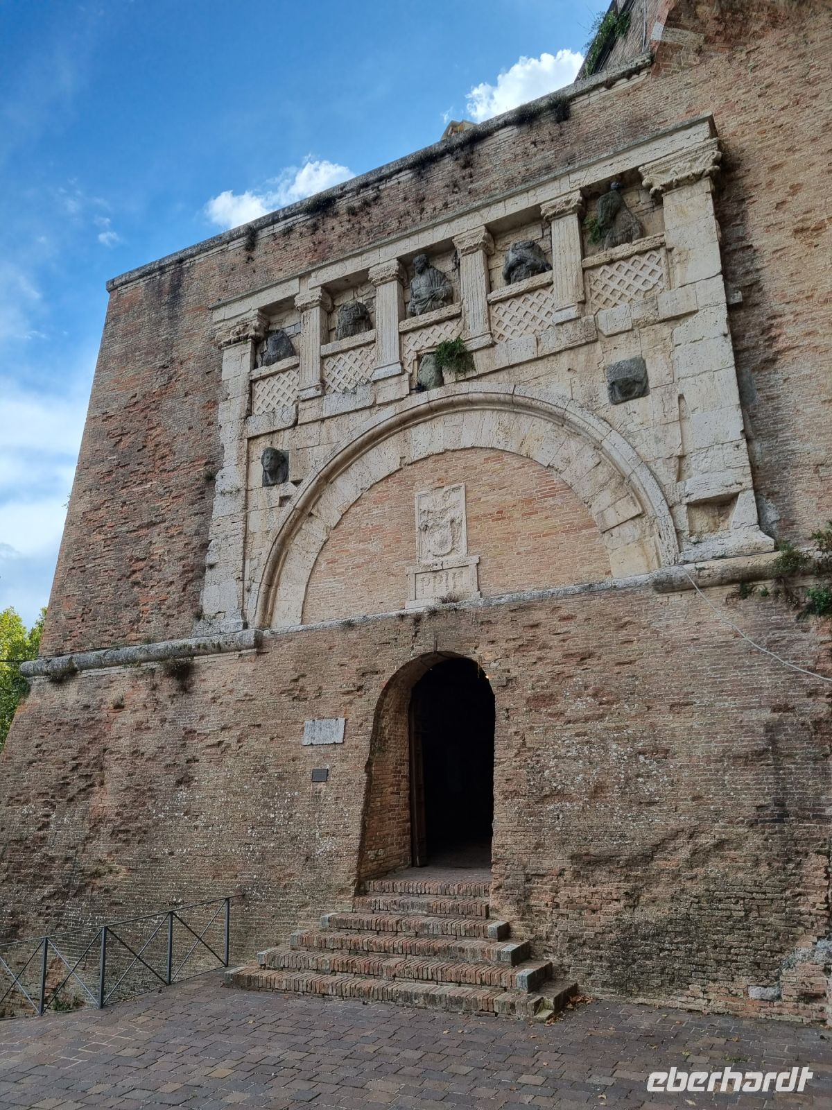 Perugia - Porta Marzia &ndash; &copy; Katrin Deutschbein (Eberhardt TRAVEL)