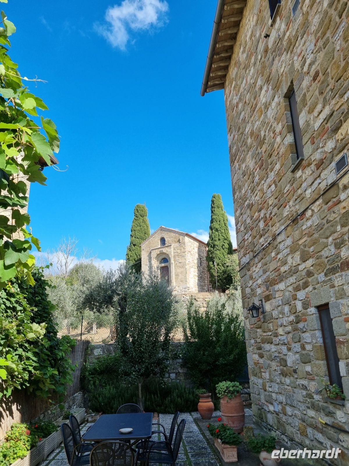 Trasimenischer See - Isola Maggiore (Kirche San Salvatore) &ndash; &copy; Katrin Deutschbein (Eberhardt TRAVEL)