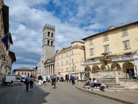 Assisi - Piazza del Comune &ndash; &copy; Katrin Deutschbein (Eberhardt TRAVEL)