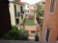 Venedig: Blick in den Garten &ndash; &copy; Inge Bily (Eberhardt TRAVEL)