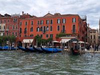 20240917_142304, Gondeln auf dem Canale Grande.jpg &ndash; &copy; Claudia Hartwich (Eberhardt TRAVEL)
