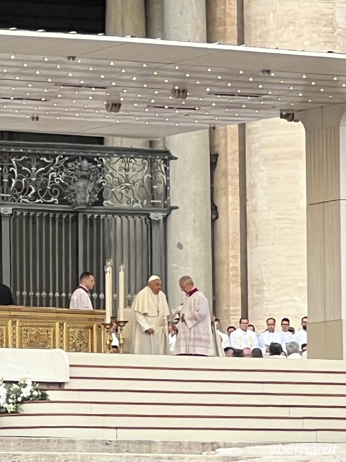 Messe auf Petersplatz mit Papst Franziskus &ndash; &copy; Philipp Schmitz (Eberhardt TRAVEL)
