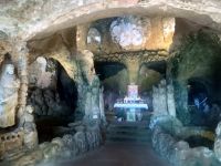Piedigrotta-Grotte &ndash; &copy; Monika Cortese (Eberhardt TRAVEL)