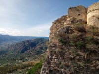 Burgruine Gerace  &ndash; &copy; Monika Cortese (Eberhardt TRAVEL)