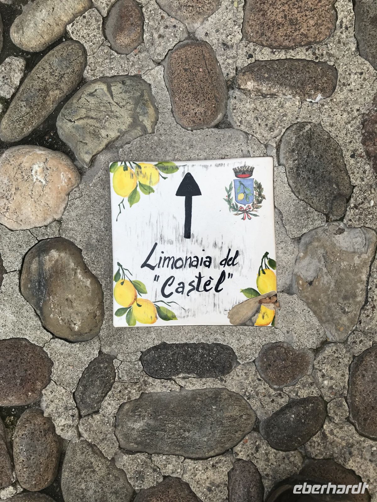 Wanderreise am Gardasee 13.10.24 in Limone -kleine Wegweiser  &ndash; &copy; Renate Schuster (Eberhardt TRAVEL)
