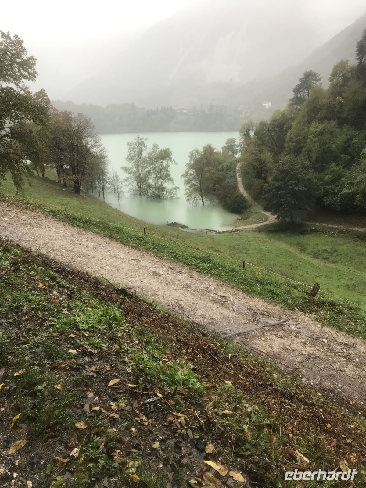 Wanderreise Italien 18.10.2024 Wanderung von Ballion zum Bergsee Tenno  &ndash; &copy; Renate Schuster (Eberhardt TRAVEL)
