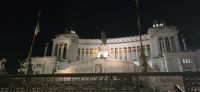 das Nationaldenkmal bei Nacht &ndash; &copy; Marlies Thrum (Eberhardt TRAVEL)