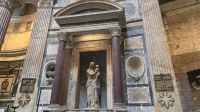 Grab von Rafael im Pantheon &ndash; &copy; Marlies Thrum (Eberhardt TRAVEL)
