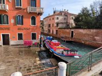 Venedig. Es wird geliefert &ndash; &copy; Heike Jack (Eberhardt TRAVEL)