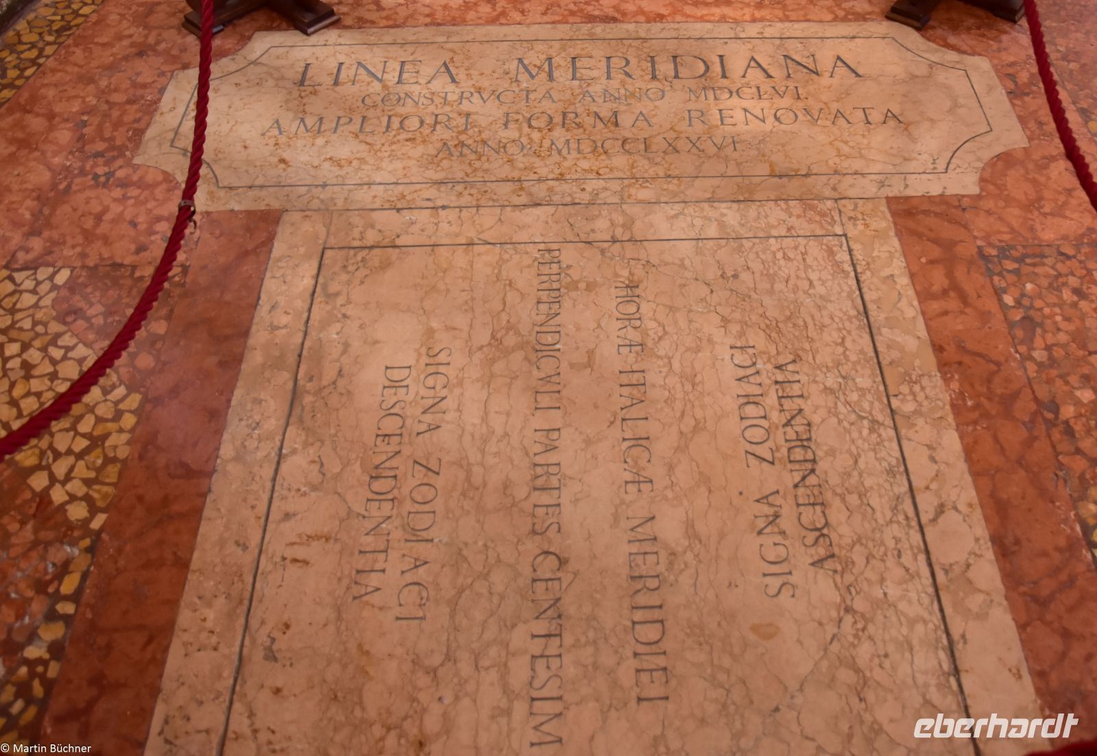 Bologna - Basilica di San Petronio - Meridian angelegt vom Physiker Cassini  &ndash; &copy; Martin Büchner (Eberhardt TRAVEL)