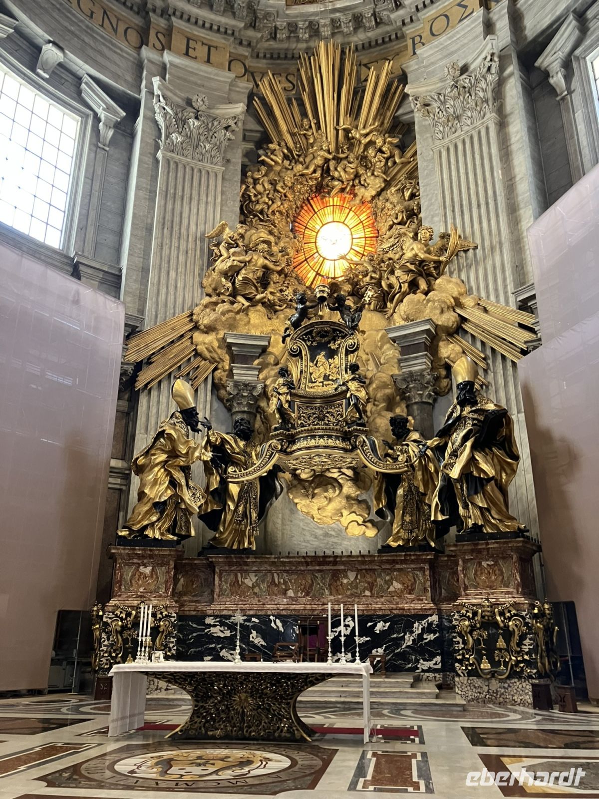 Im Petersdom &ndash; &copy; Irmela Körner (Eberhardt TRAVEL)