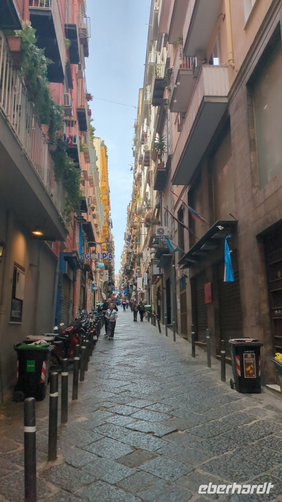 Gasse in Castellamare 1 &ndash; &copy; Günter Thomas Menzel (Eberhardt TRAVEL)