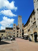 Piazza della Cisterna in San Gimignano &ndash; &copy; Alicia Eckert (Eberhardt TRAVEL)
