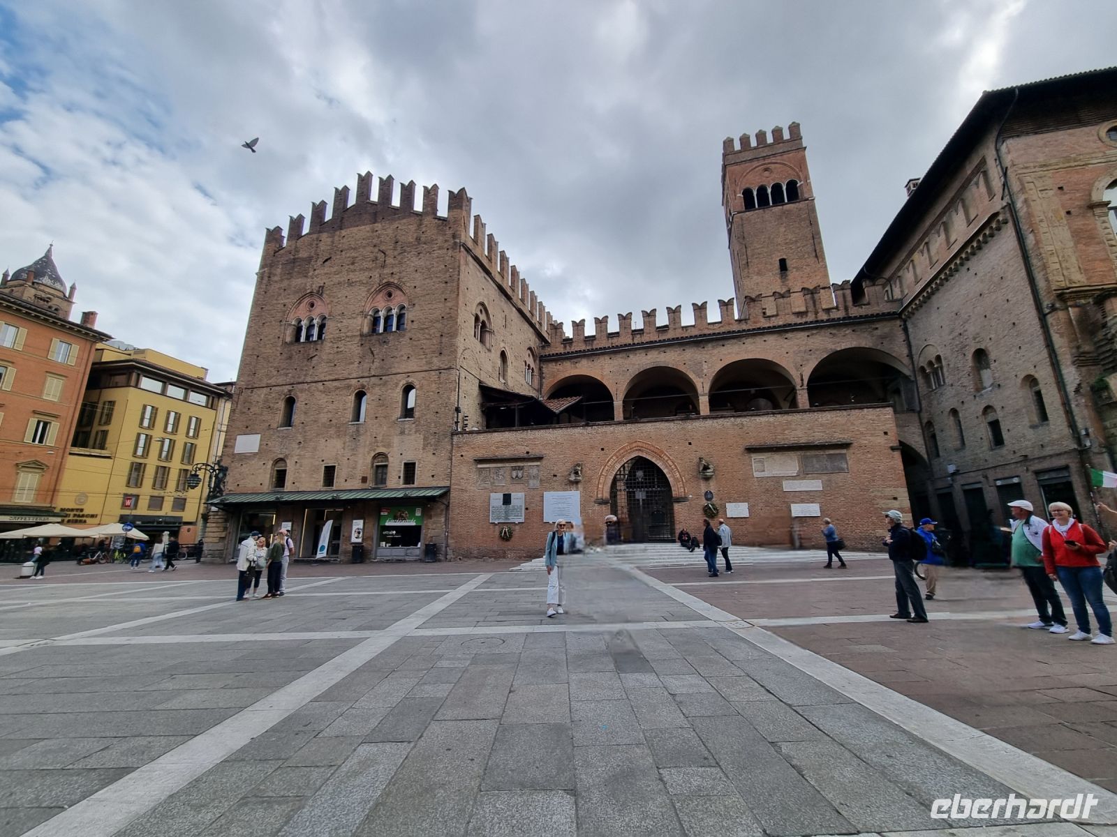 Bologna - Piazza Maggiore (Palazzo Re Enzo) &ndash; &copy; Katrin Deutschbein (Eberhardt TRAVEL)