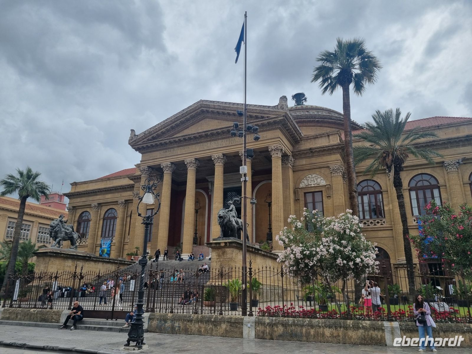 Insel Sizilien - Palermo (Teatro Massimo)  &ndash; &copy; Katrin Deutschbein (Eberhardt TRAVEL)