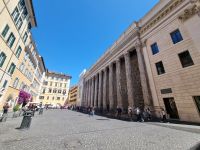 Rom - Piazza di Pietra (Hadrianeum) &ndash; &copy; Katrin Deutschbein (Eberhardt TRAVEL)