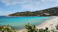 Strand von Baja Sardinia &ndash; &copy; Monika Cortese (Eberhardt TRAVEL)