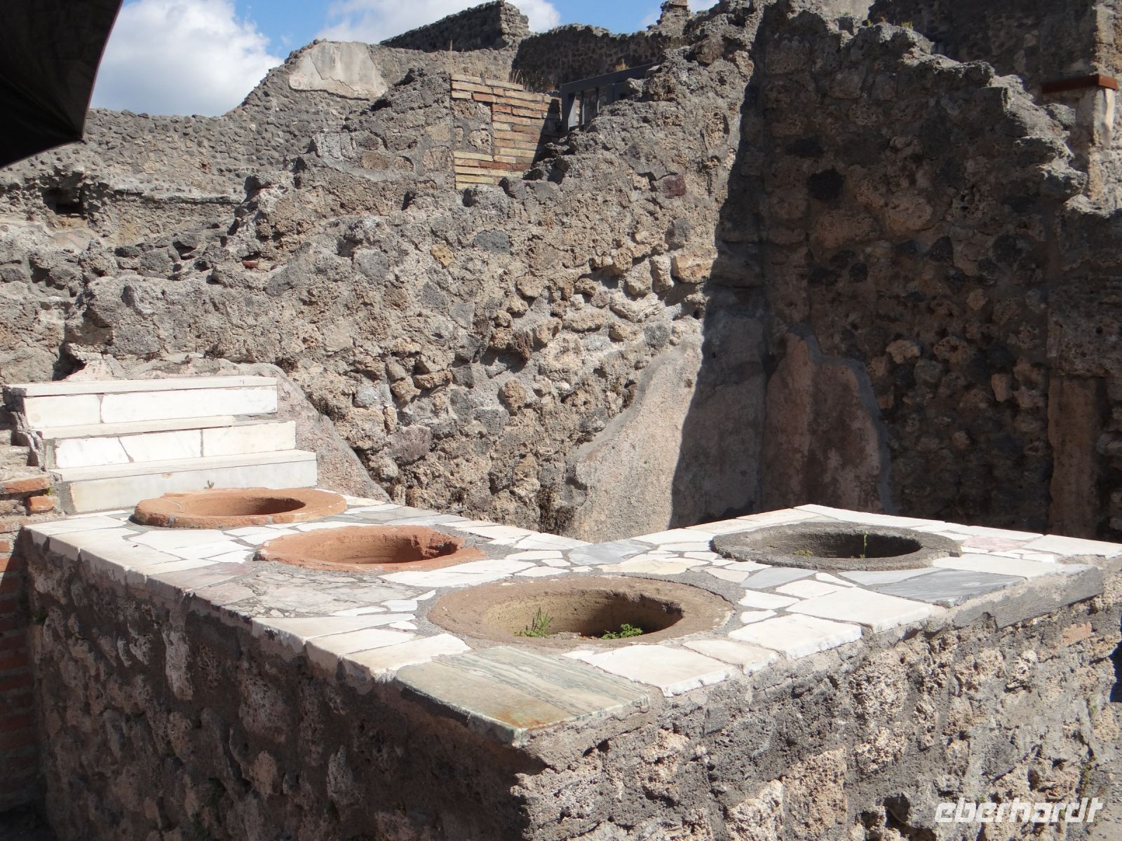 Pompeji, Theke einer Taverne &ndash; &copy; Vivian Kreft (Eberhardt TRAVEL)