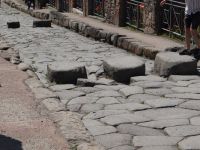 Pompeji, Zebrastreifen &ndash; &copy; Vivian Kreft (Eberhardt TRAVEL)