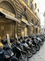 Florenz - Roller-Parkplatz &ndash; &copy; Patrick Fritzsche (Eberhardt TRAVEL)
