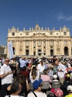Warten auf den Pabst &ndash; &copy; Mathias Schirmer (Eberhardt TRAVEL)
