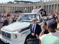 Papst ganz nah &ndash; &copy; Mathias Schirmer (Eberhardt TRAVEL)