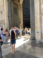 durch die heilige Pforte &ndash; &copy; Mathias Schirmer (Eberhardt TRAVEL)
