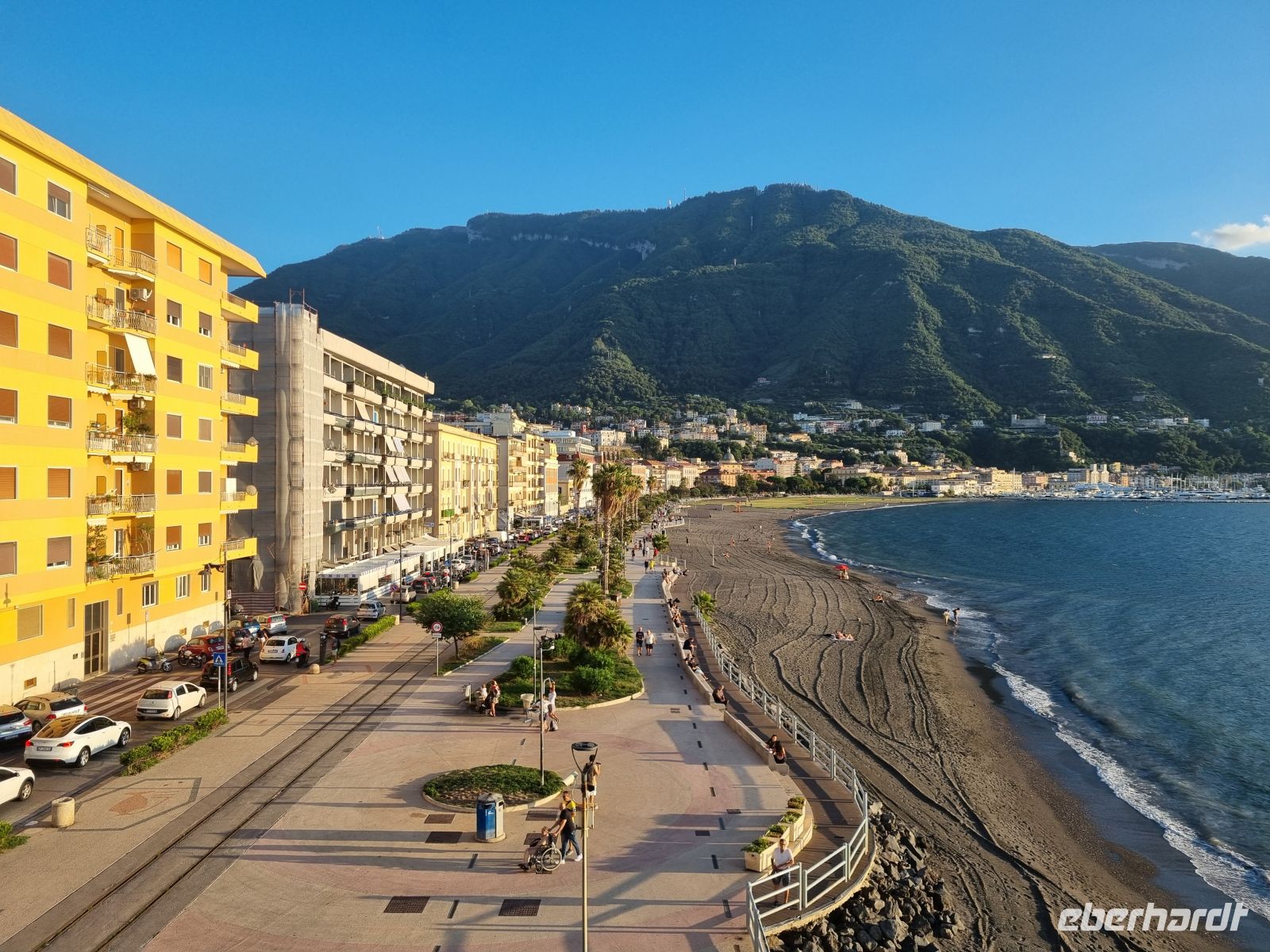 Castellamare di Stabia (Strandpromenade) &ndash; &copy; Katrin Deutschbein (Eberhardt TRAVEL)