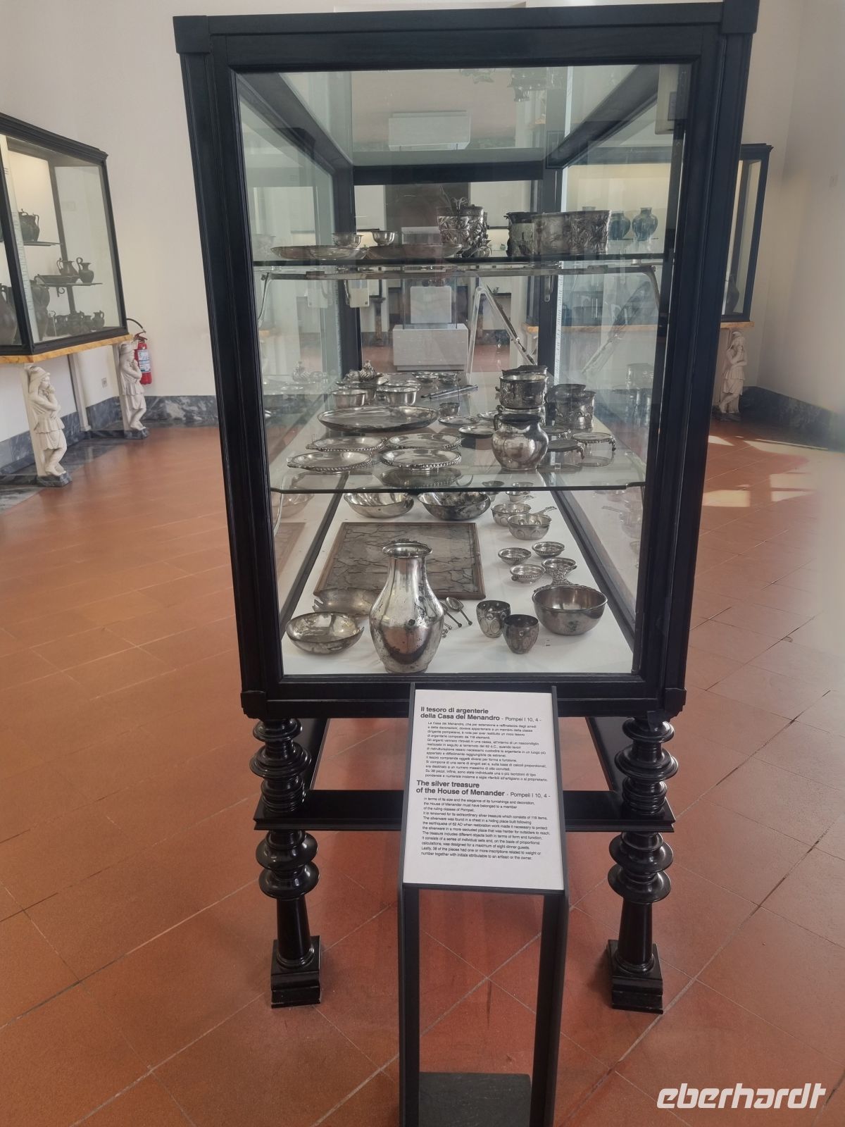 Neapel (Archäologisches Nationalmuseum - Silberschatz aus dem Casa del Manandro in Pompeji) &ndash; &copy; Katrin Deutschbein (Eberhardt TRAVEL)