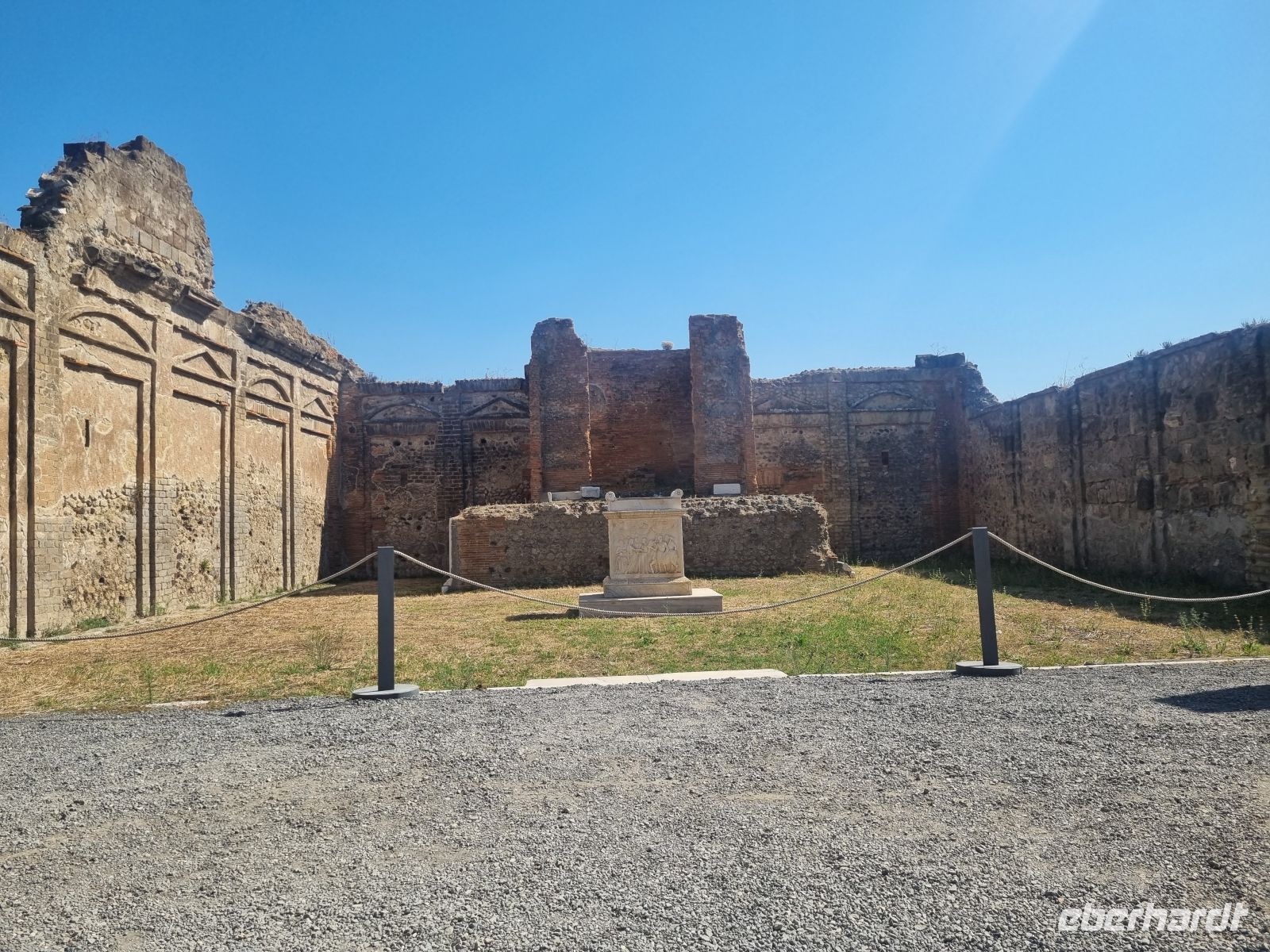 Pompeji (Tempel des Genius Augusti) &ndash; &copy; Katrin Deutschbein (Eberhardt TRAVEL)